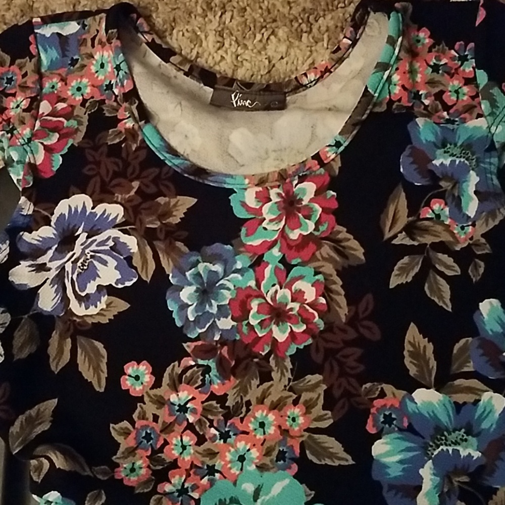 Dress - Picture 2 of 3
